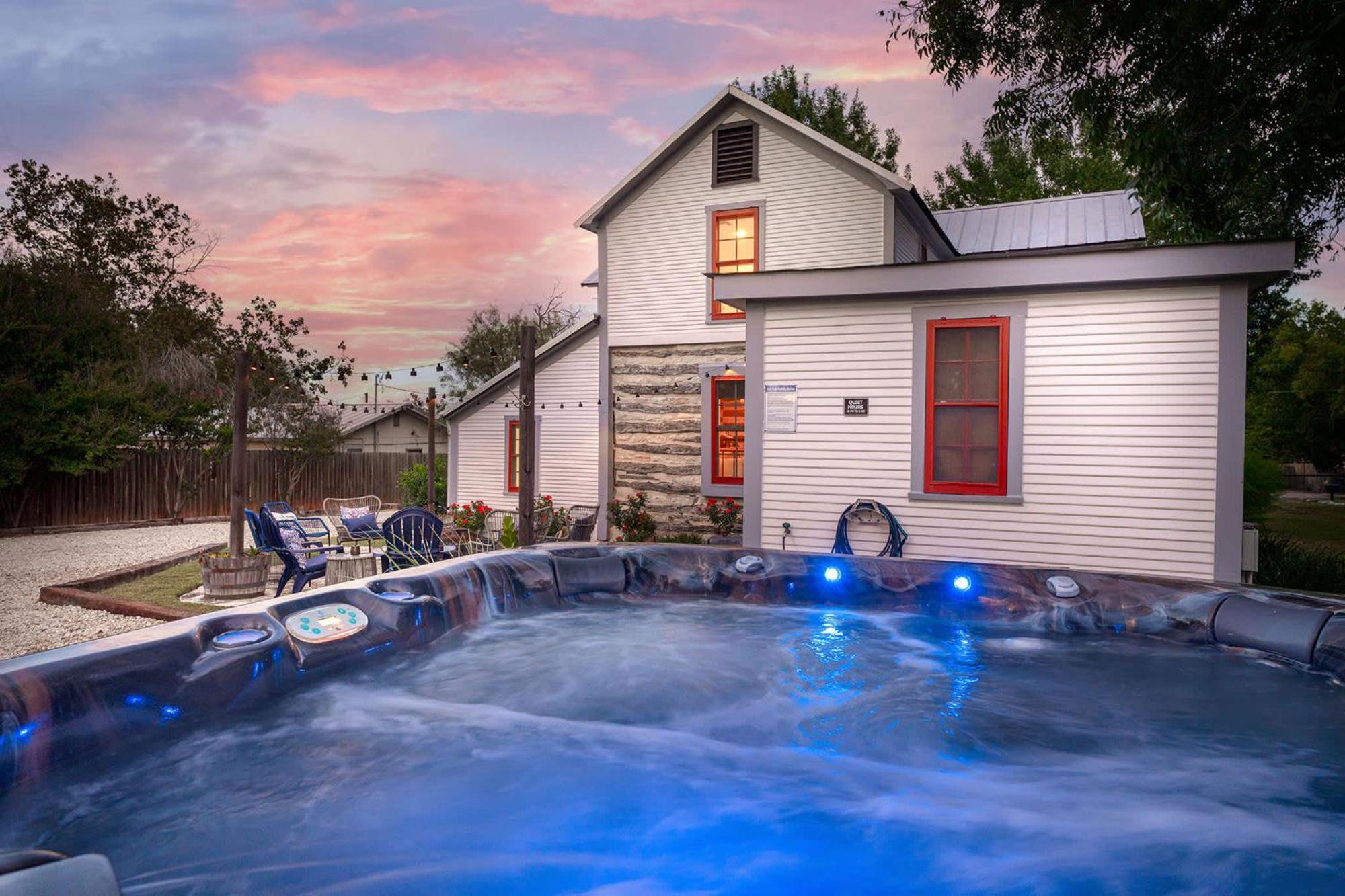 Katarina Haus - Hot Tub & Fire Pit Villa Fredericksburg Exterior foto
