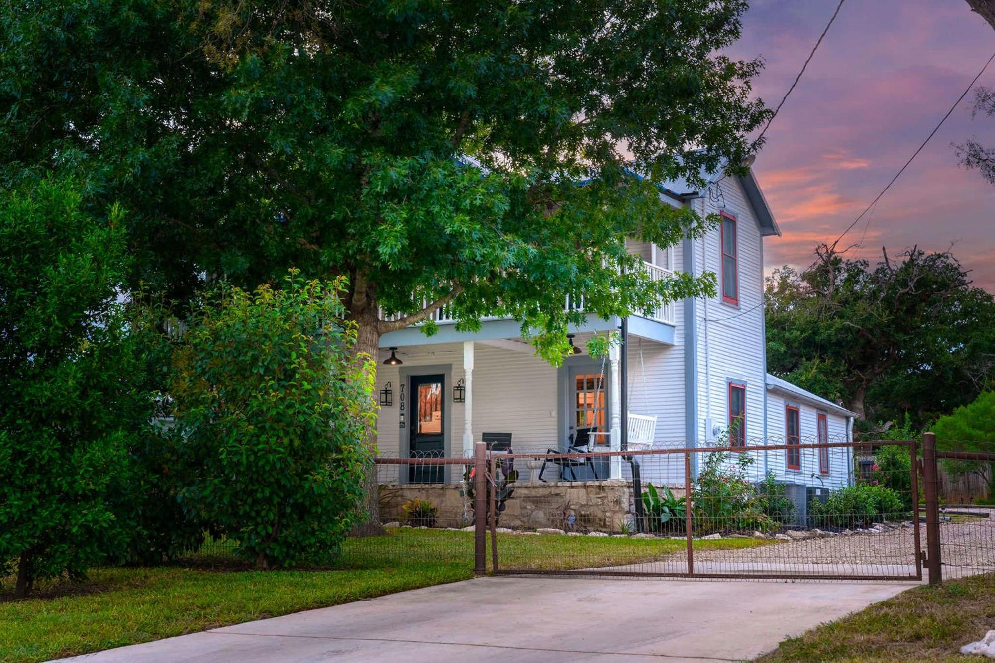 Katarina Haus - Hot Tub & Fire Pit Villa Fredericksburg Exterior foto